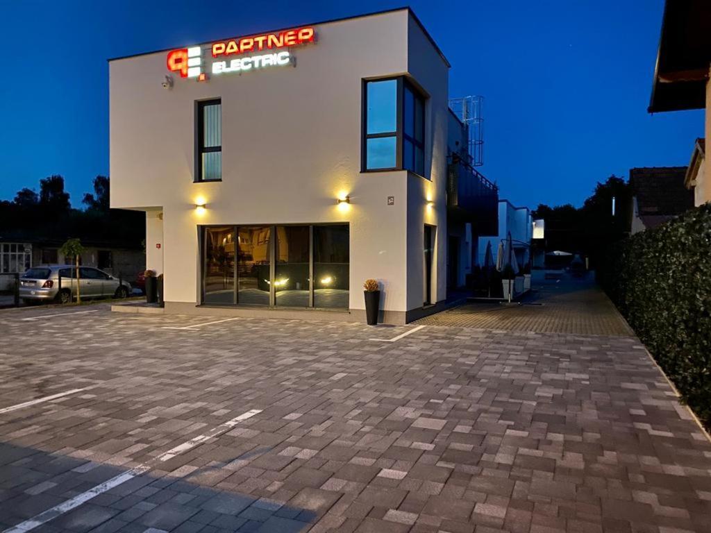 4Trees Airport Apartments Velika Gorica Exterior photo